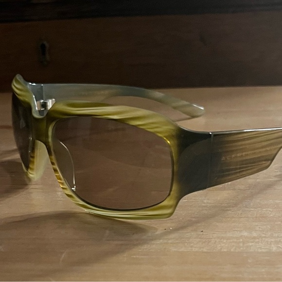 Green Alfred Sung Sunglasses - Picture 2 of 3